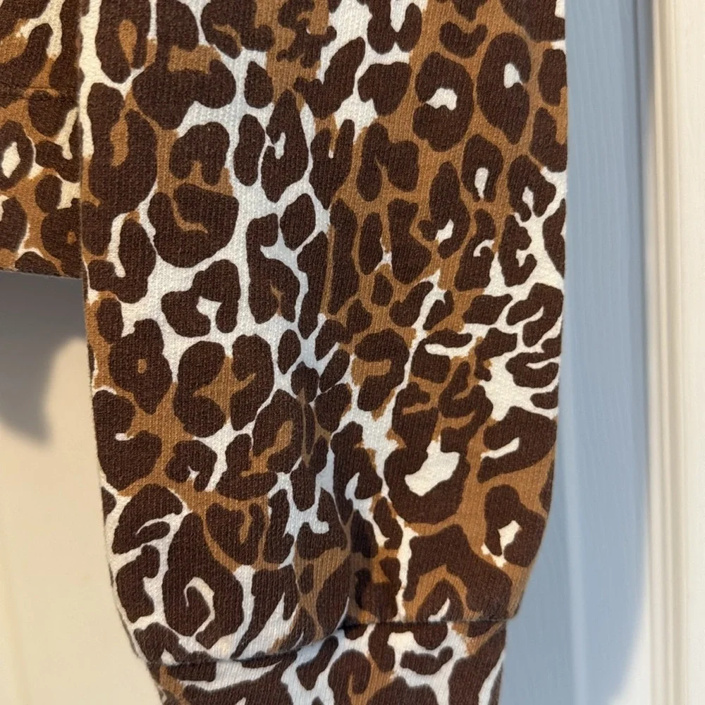 Lilly Pulitzer long sleeve leopard top size medium - Picture 4 of 5